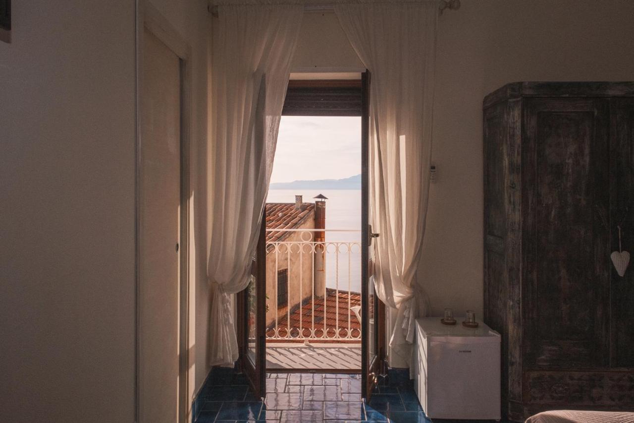 サン・ニコーラ・アルチェッラ La Casa Nel Borgo Bed & Breakfast エクステリア 写真